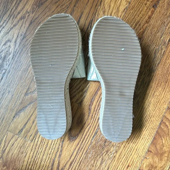 Karl Lagerfeld Platform Sandal - Picture 3 of 8